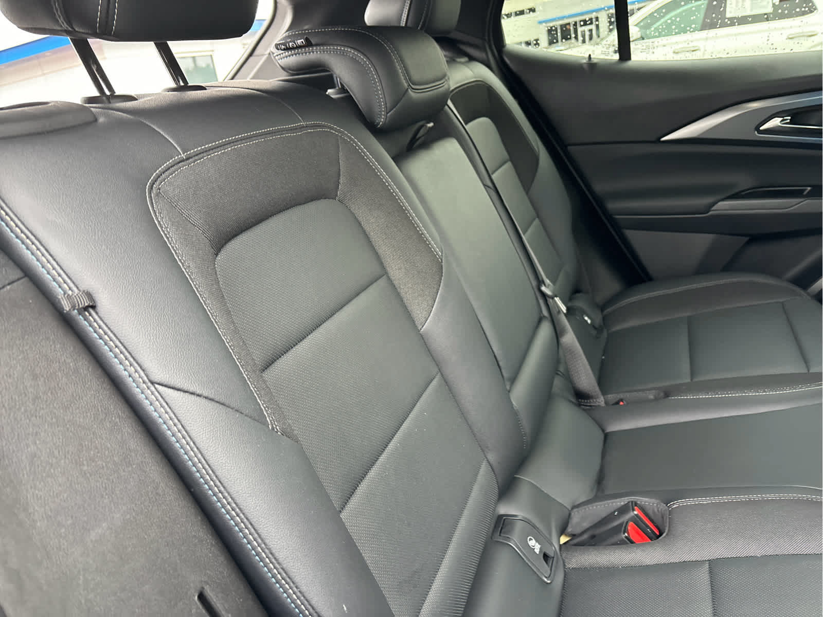 Certified 2024 Chevrolet Equinox EV LT FWD image 23