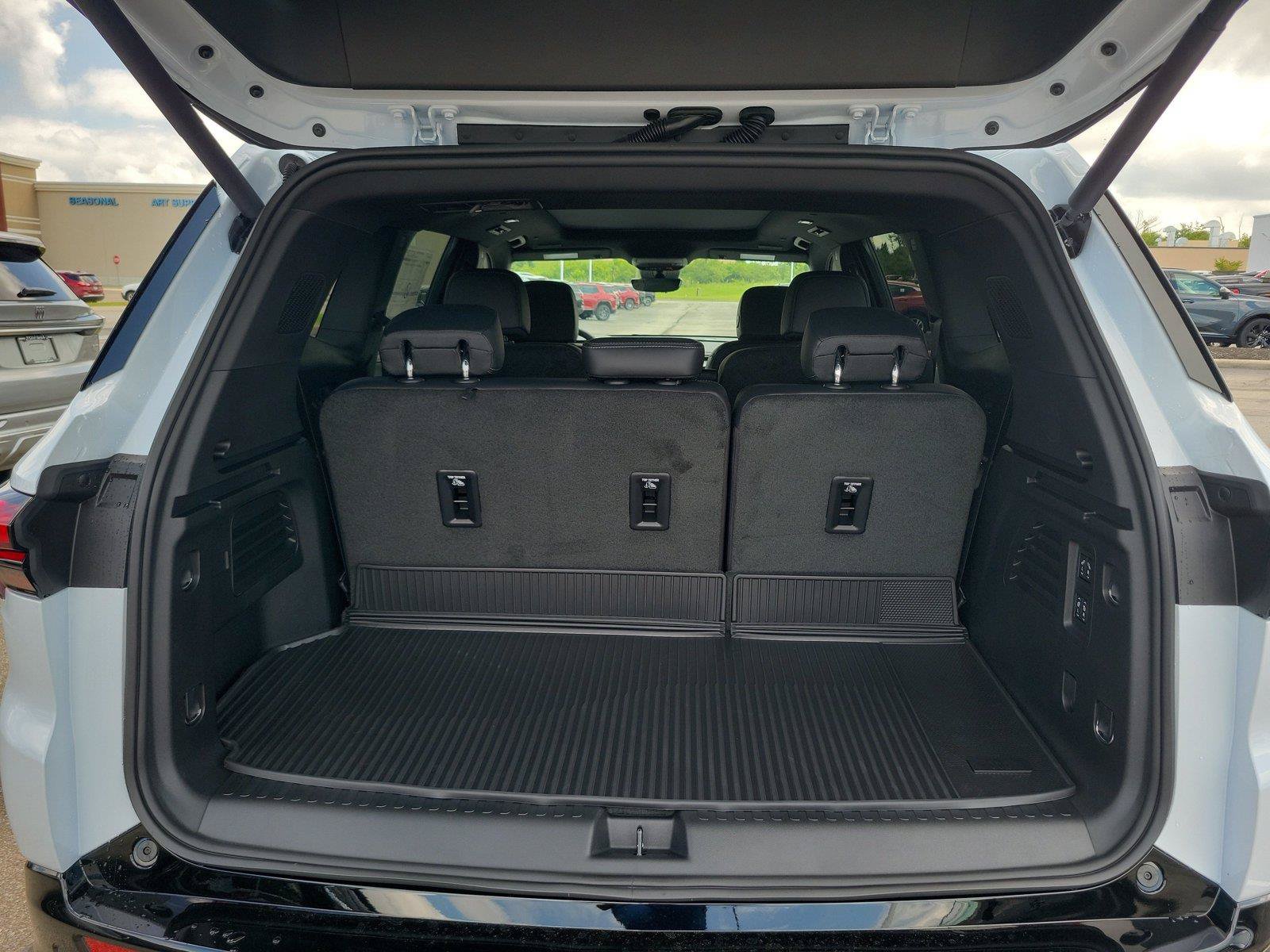 New 2027 Buick Enclave Sport Touring w/ Power Package AWD/4WD image 8