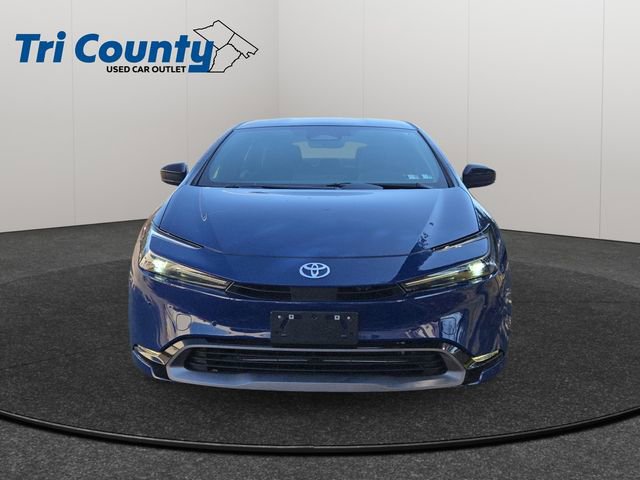 Used 2025 Toyota Prius XLE image 2