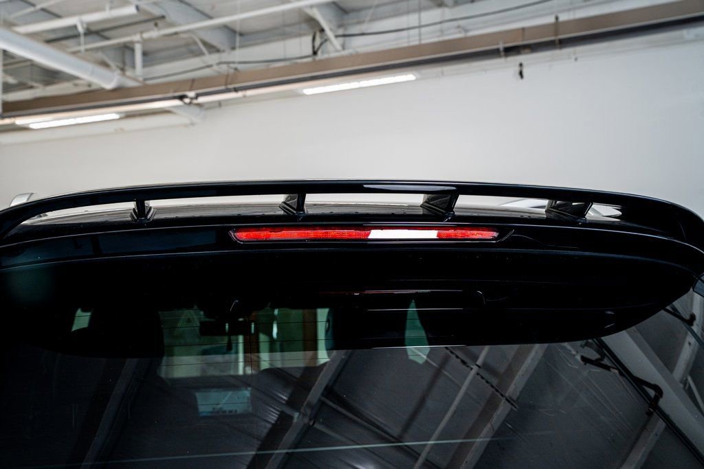 Used 2023 Mercedes-Benz GLE 350 4MATIC w/ AMG Line Exterior image 26