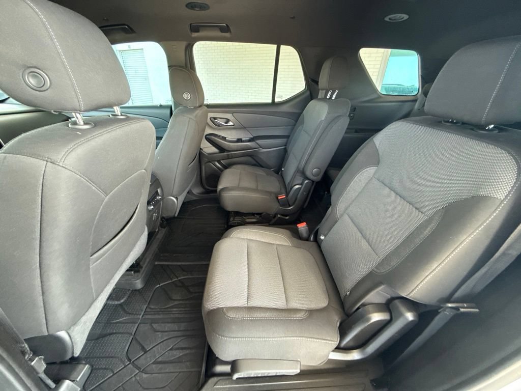 Used 2023 Chevrolet Traverse LT FWD image 45
