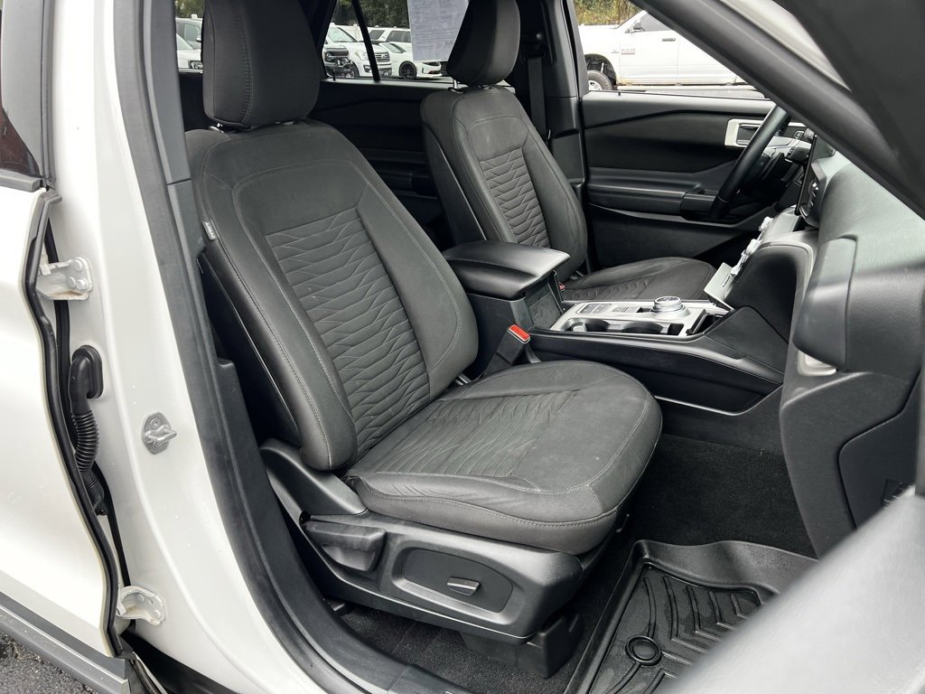 Used 2020 Ford Explorer XLT image 19