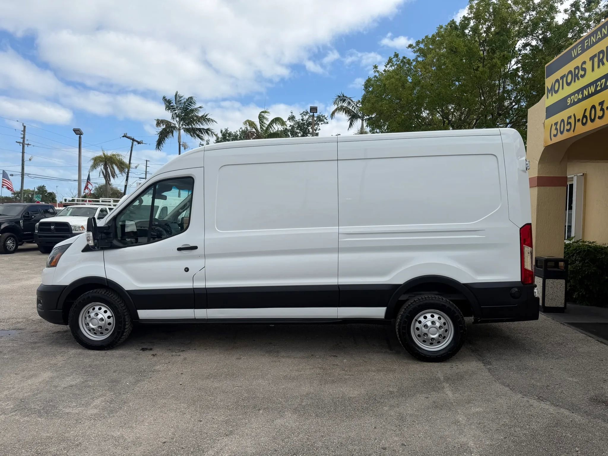 Used 2020 Ford Transit 350 Medium Roof w/ Interior Upgrade Package RWD image 2