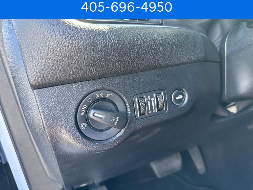 Used 2022 Dodge Challenger R/T image 23