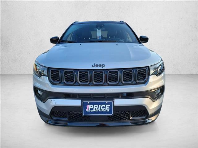 Used 2024 Jeep Compass Latitude w/ Altitude Special Edition AWD/4WD image 2