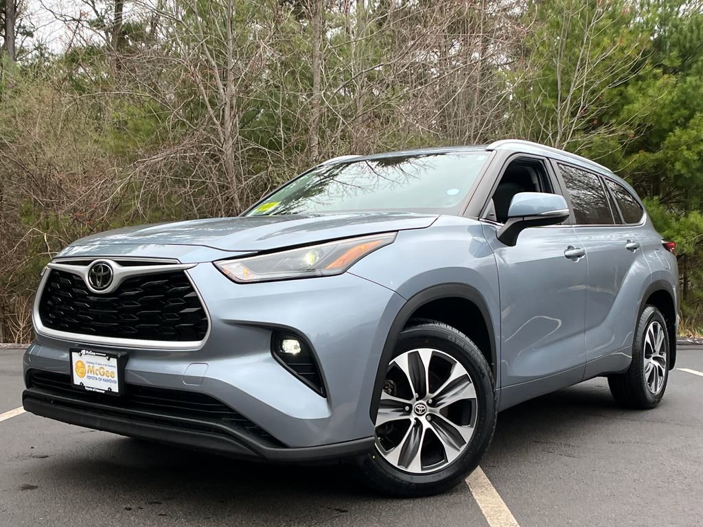Used 2023 Toyota Highlander XLE
