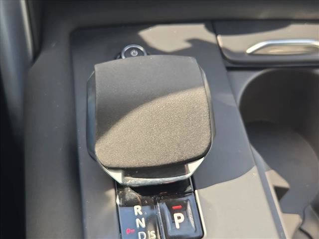 Used 2025 Land Rover Discovery Dynamic SE AWD/4WD image 18
