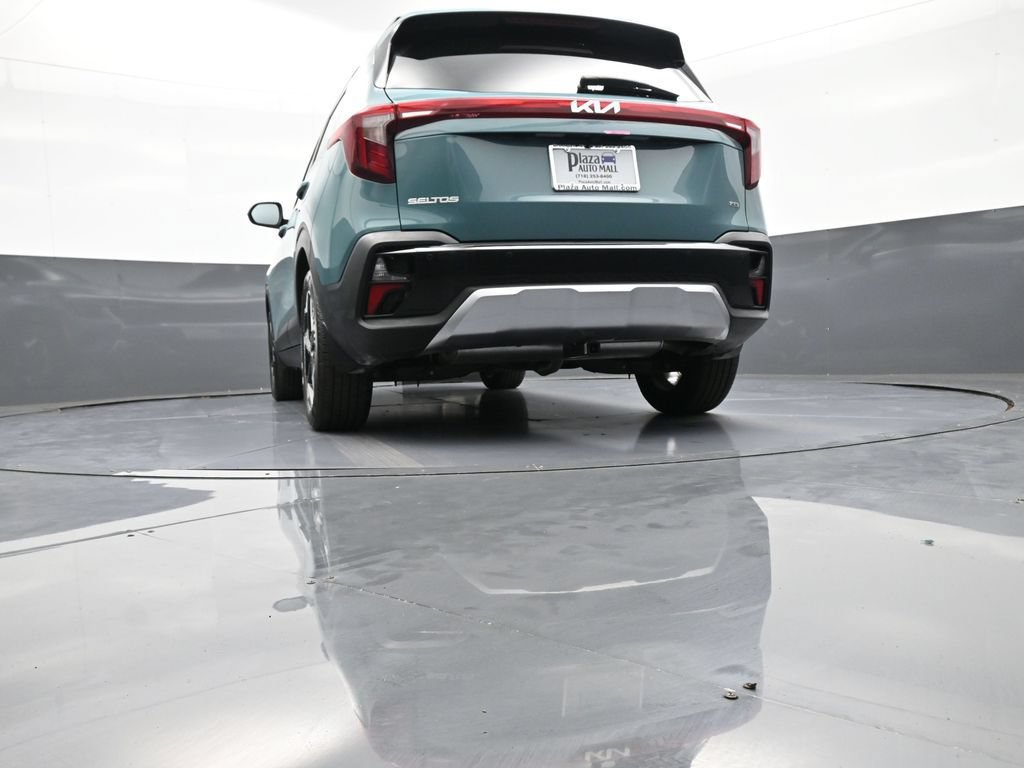 Certified 2025 Kia Seltos EX w/ EX Sunroof Package AWD/4WD image 32