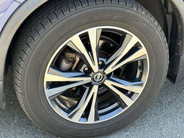 Used 2017 Nissan Rogue SL w/ SL Premium Package image 7