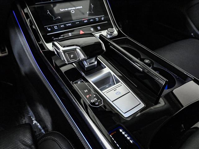 Used 2023 Audi S8 w/ S8 Comfort Plus Package AWD/4WD image 12