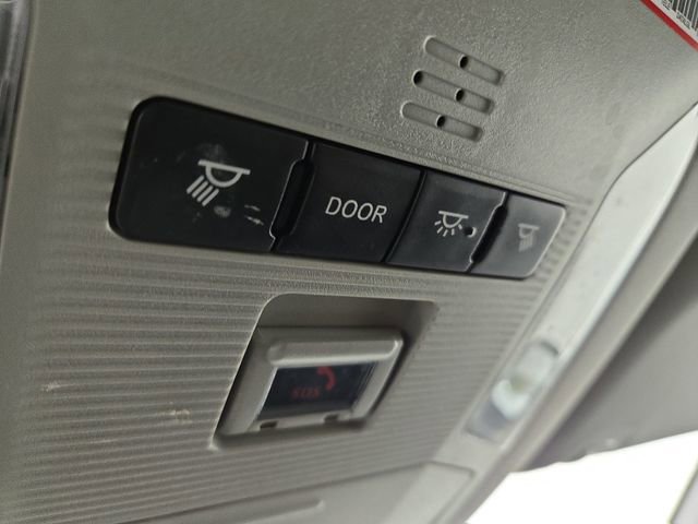 Used 2021 Toyota RAV4 LE AWD/4WD image 24