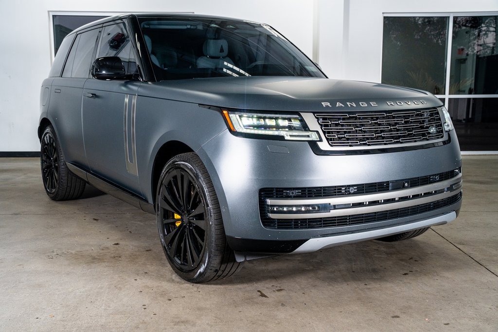 Used 2024 Land Rover Range Rover SE image 4