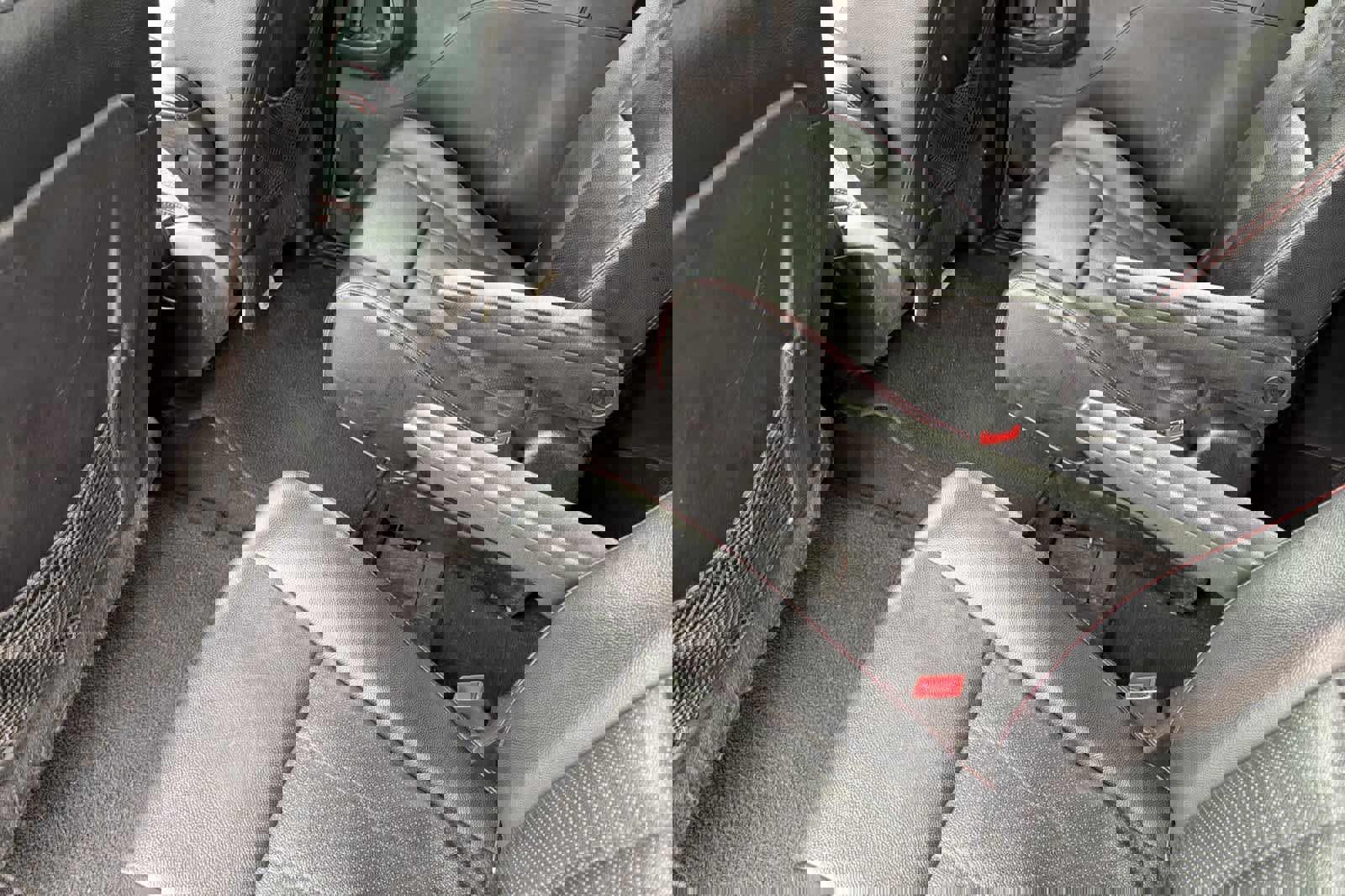 Used 2015 Dodge Grand Caravan R/T image 4