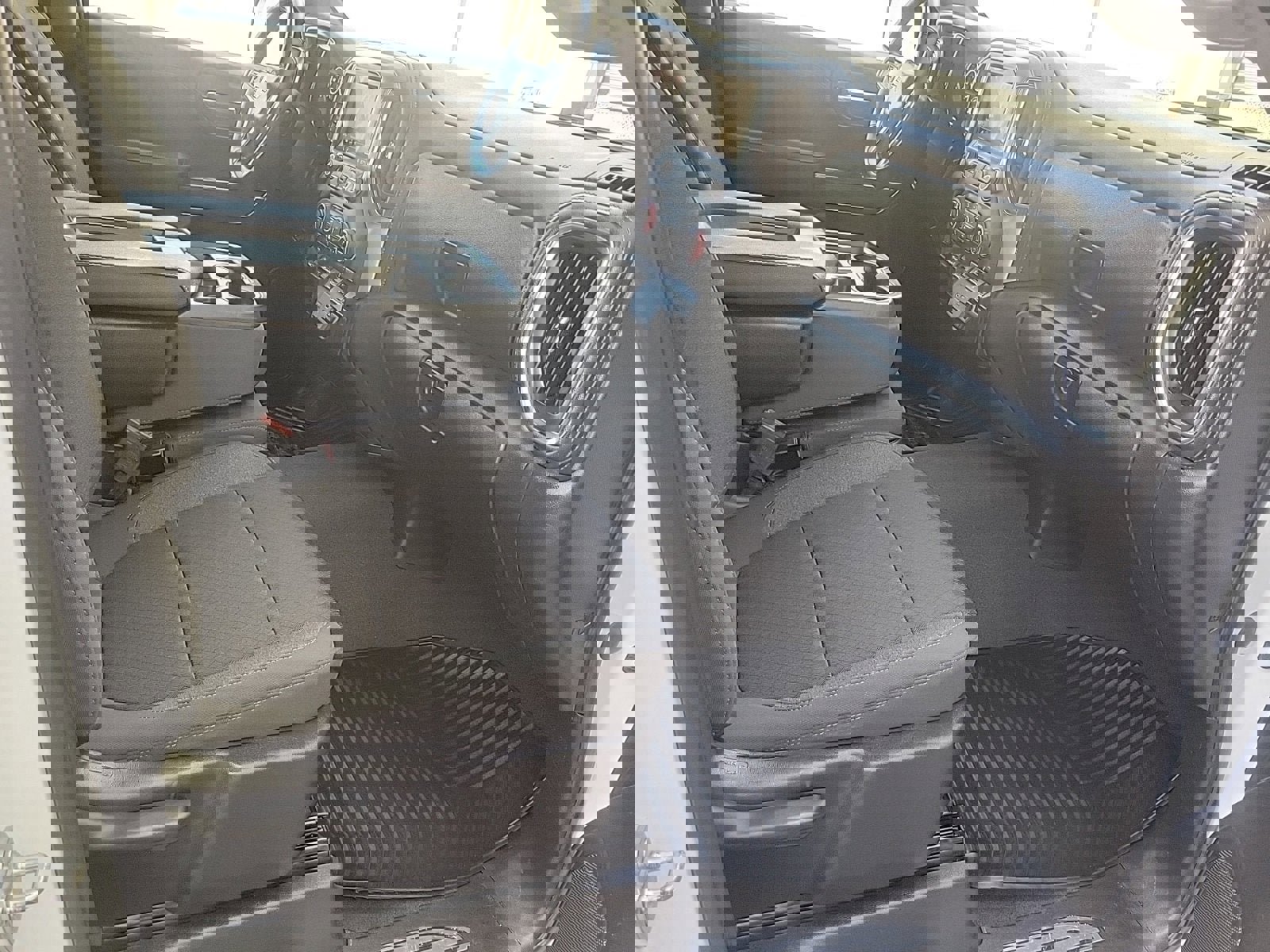 Used 2022 Chevrolet Silverado 1500 RST w/ Safety Package image 12