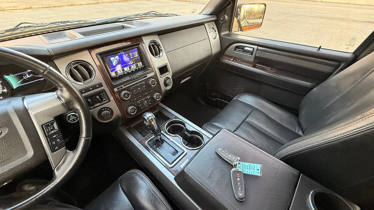 Used 2015 Ford Expedition Platinum image 19