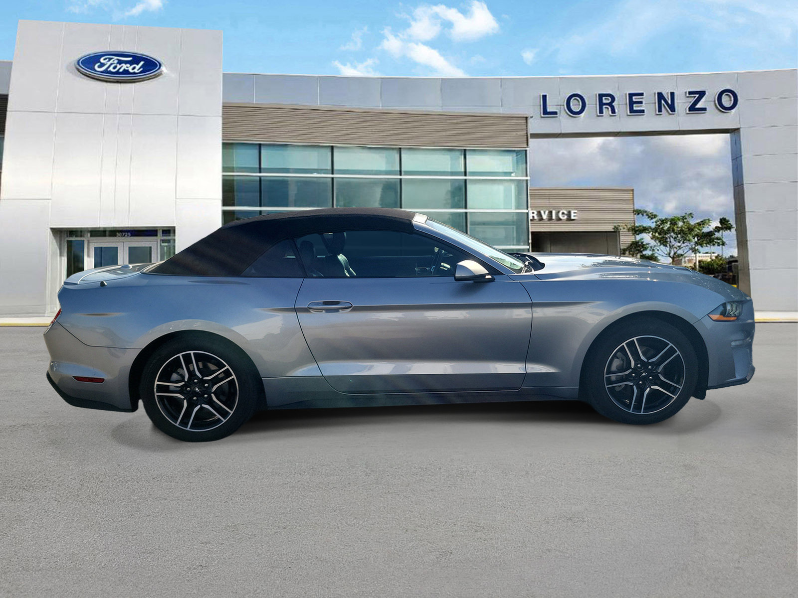 Used 2023 Ford Mustang Premium RWD image 4