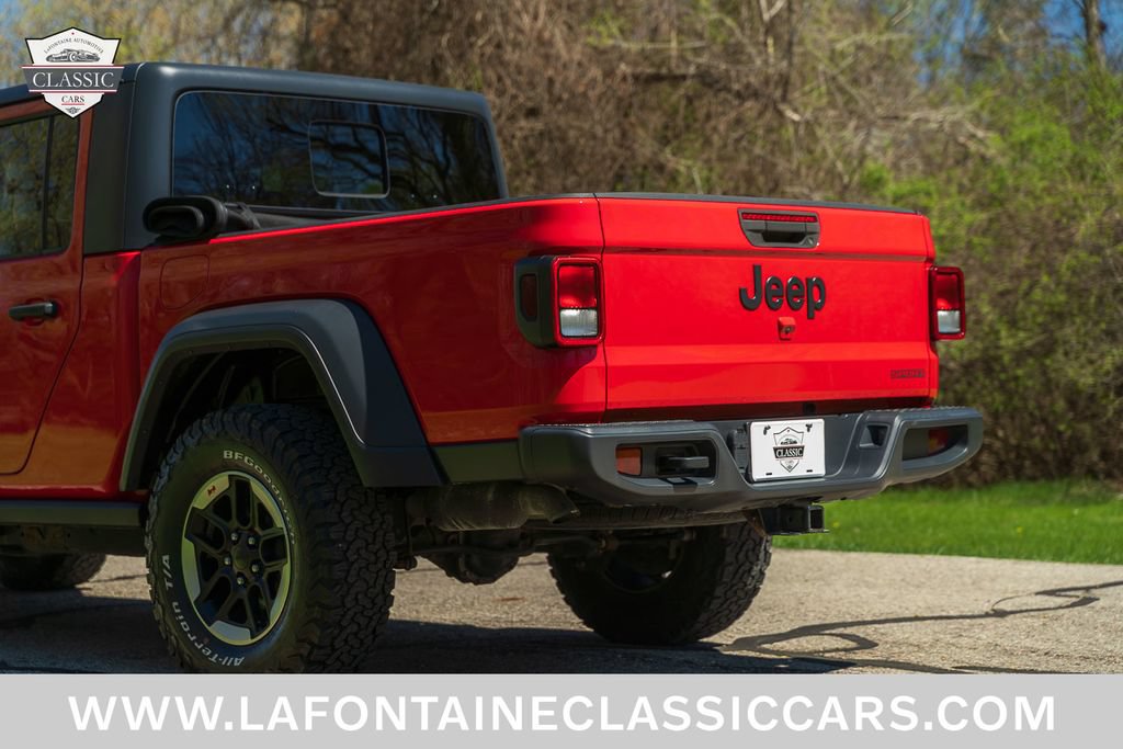 Used 2020 Jeep Gladiator Sport w/ Technology Group AWD/4WD image 19