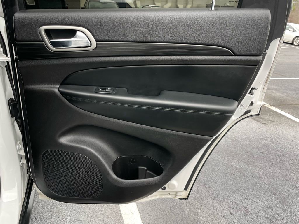 Used 2021 Jeep Grand Cherokee Laredo image 33