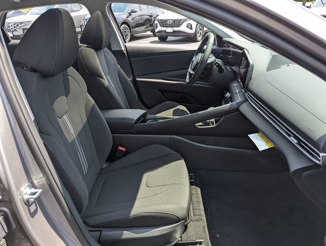 Used 2024 Hyundai Elantra SEL w/ Convenience Package FWD image 24