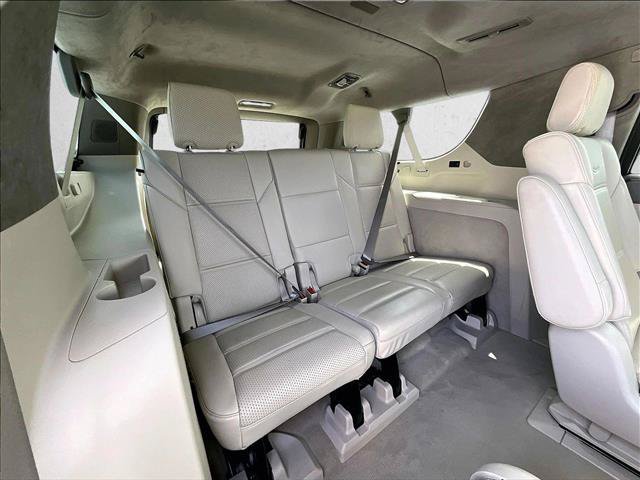 Used 2025 Cadillac Escalade ESV Sport Platinum AWD/4WD image 30