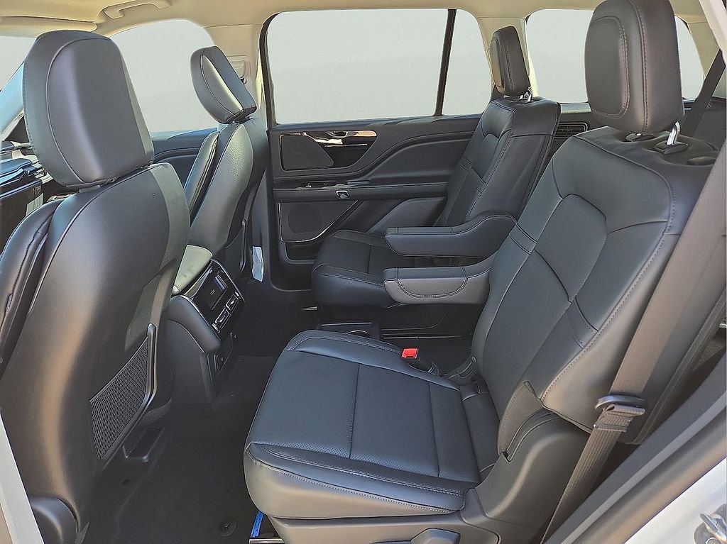 New 2026 Lincoln Aviator 2WD image 11