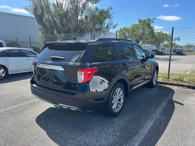 Used 2024 Ford Explorer XLT w/ Equipment Group 202A image 3
