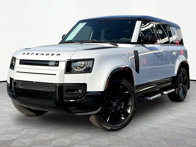 Used 2023 Land Rover Defender 110 V8 AWD/4WD image 3
