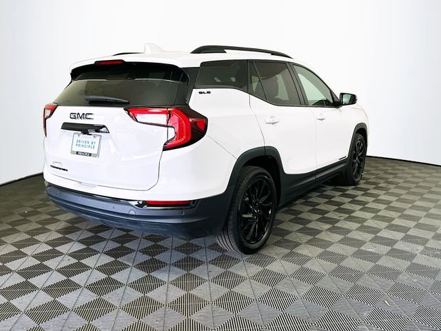 Used 2023 GMC Terrain SLE w/ Driver Convenience Package image 8