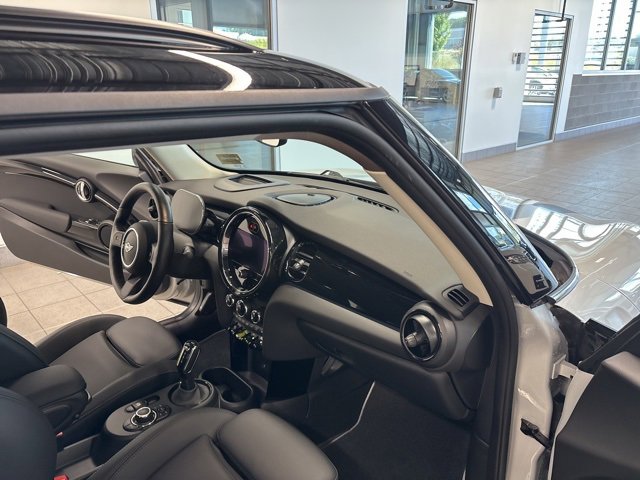 Used 2022 MINI Cooper SE image 19
