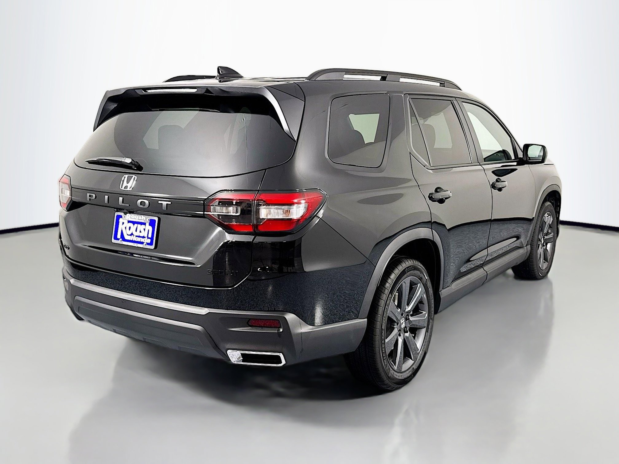 New 2025 Honda Pilot Sport image 5