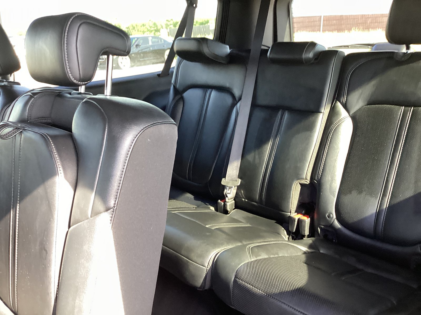 Used 2024 Jeep Wagoneer L Series II w/ Flexible Seating Group AWD/4WD image 22