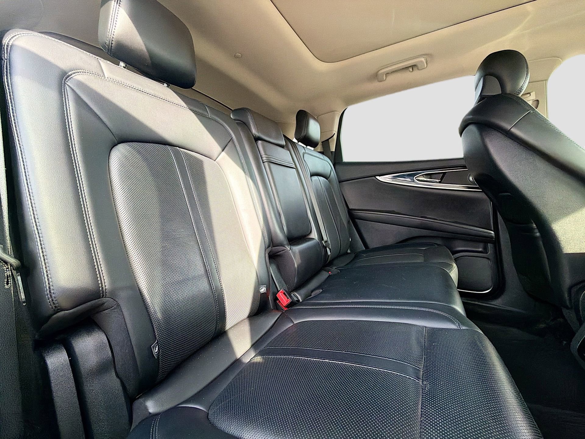 Used 2021 Lincoln Nautilus Reserve w/ Equipment Group 201A image 34