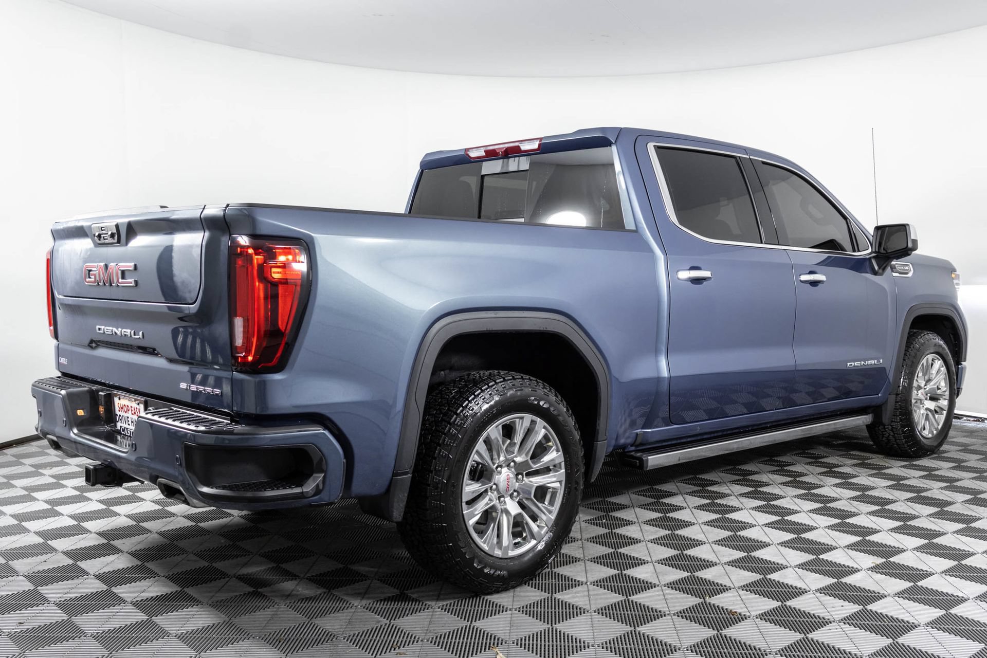 Used 2025 GMC Sierra 1500 Denali AWD/4WD image 19