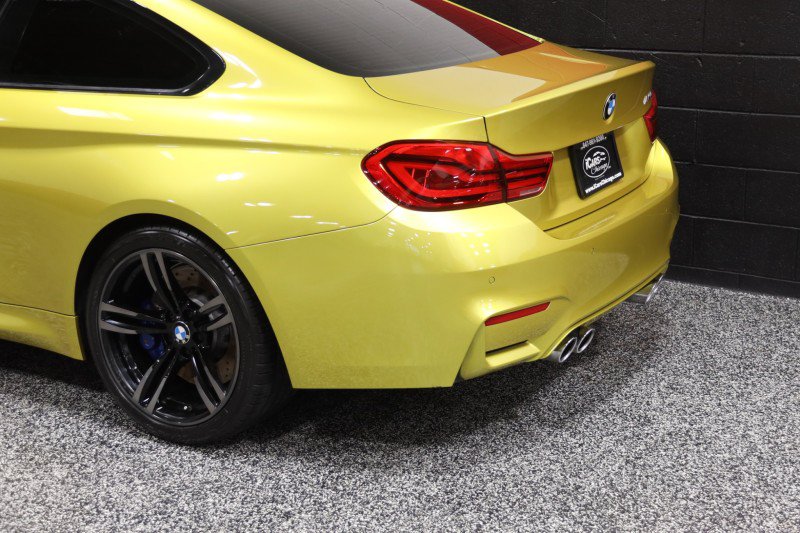 Used 2019 BMW M4 Coupe w/ Executive Package RWD image 26