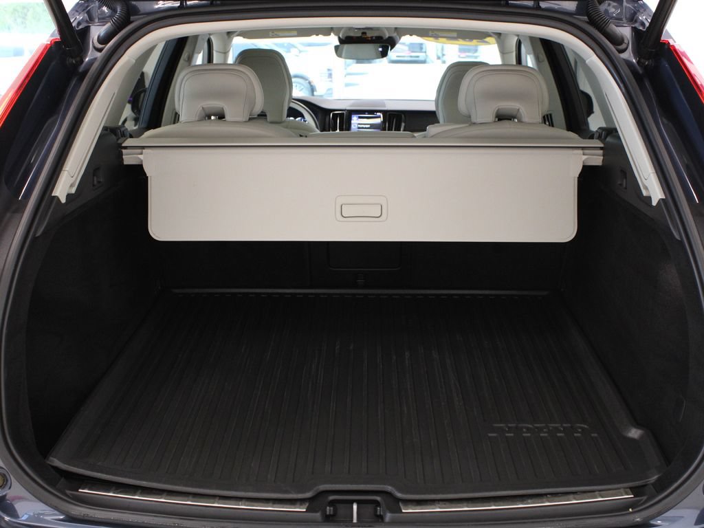 Used 2021 Volvo XC60 T5 Inscription w/ Protection Package Premier FWD image 35