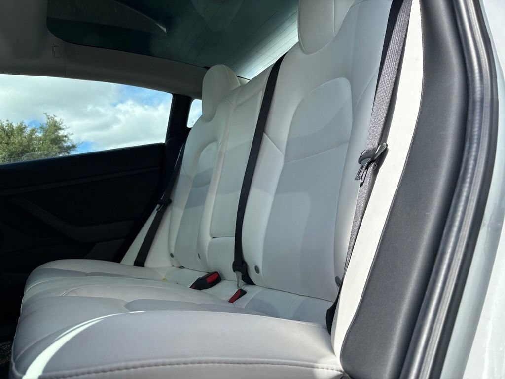 Used 2021 Tesla Model 3 Standard Range Plus RWD image 10