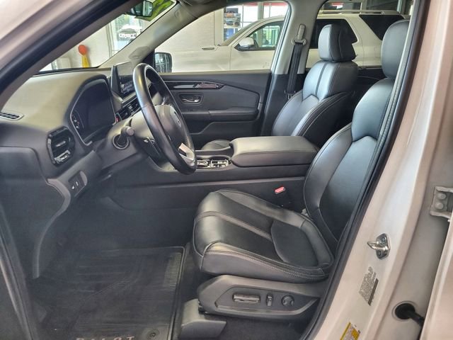 Used 2023 Honda Pilot Touring image 12