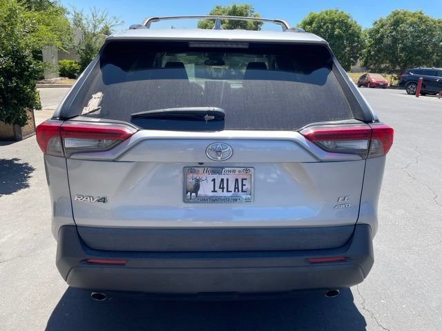 Used 2021 Toyota RAV4 LE AWD/4WD image 5