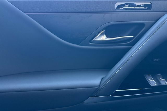 New 2026 Lexus LX 600 4WD w/ Accessory Package (2T) image 9