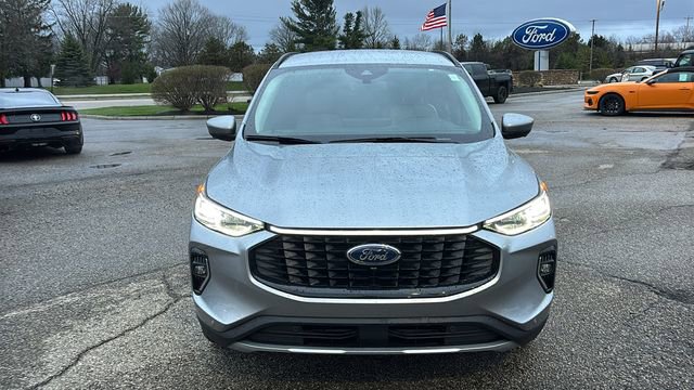 Used 2023 Ford Escape Platinum image 6