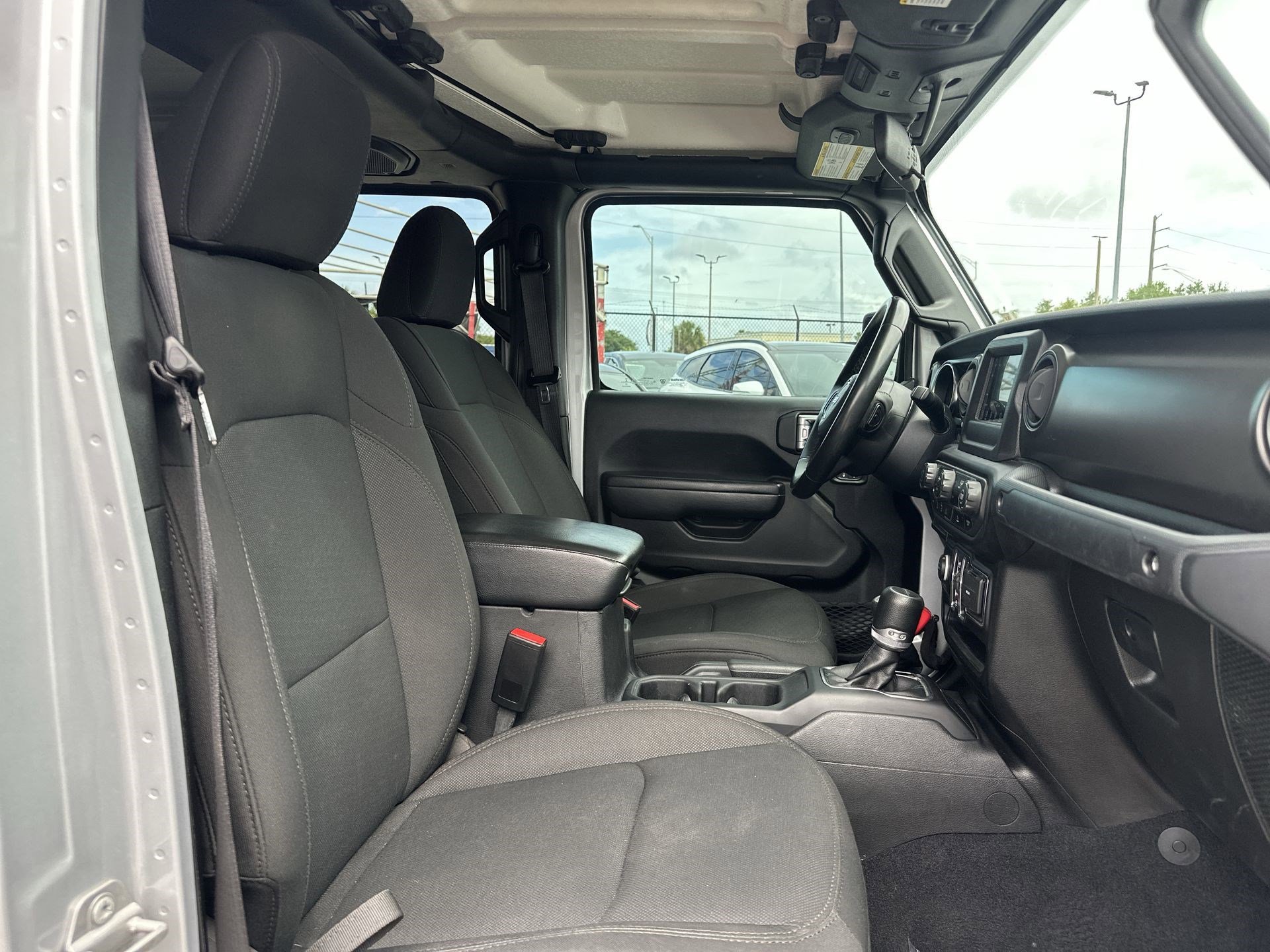 Used 2022 Jeep Gladiator Sport AWD/4WD image 24