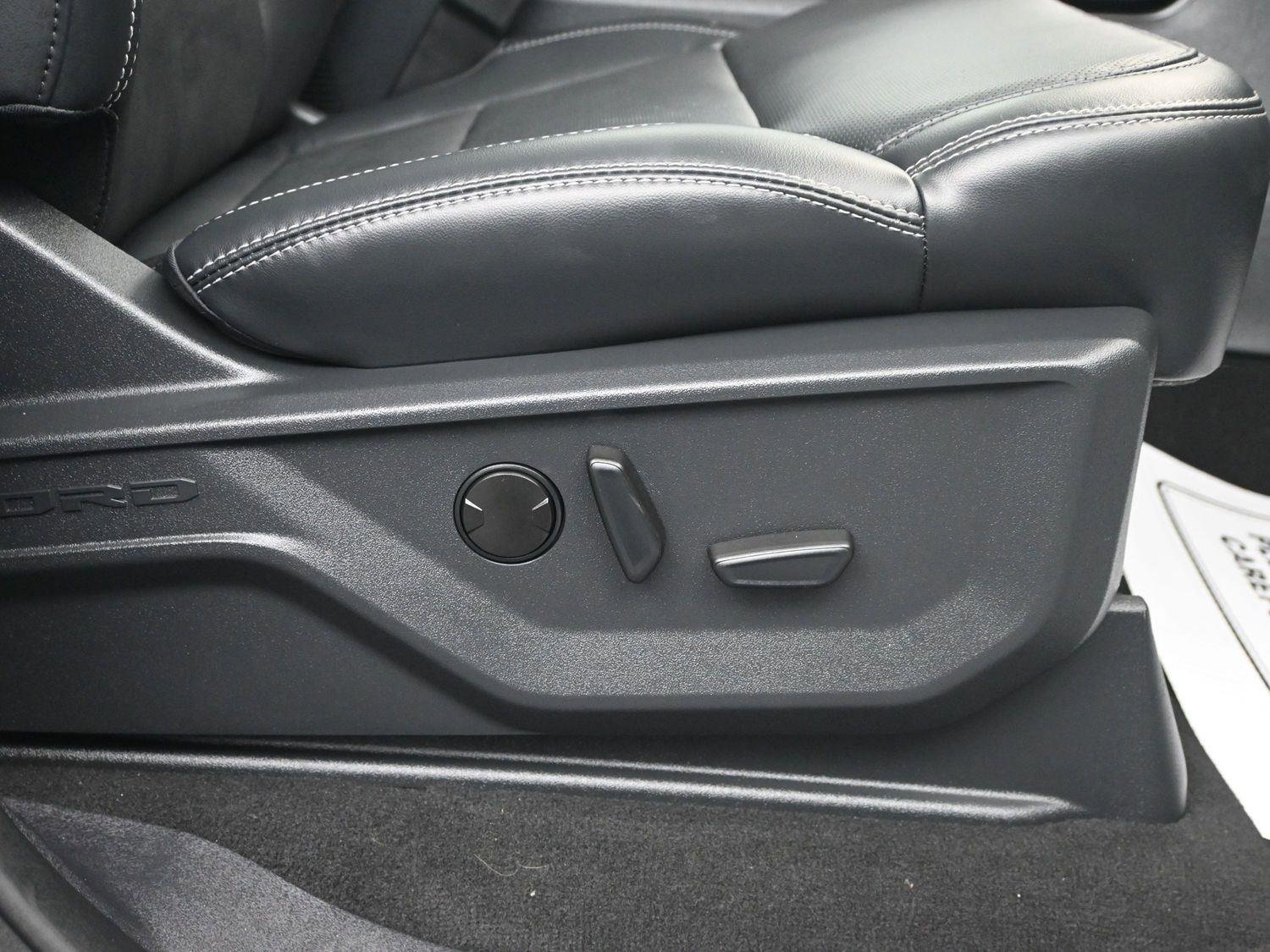 Used 2025 Ford Expedition Platinum image 10