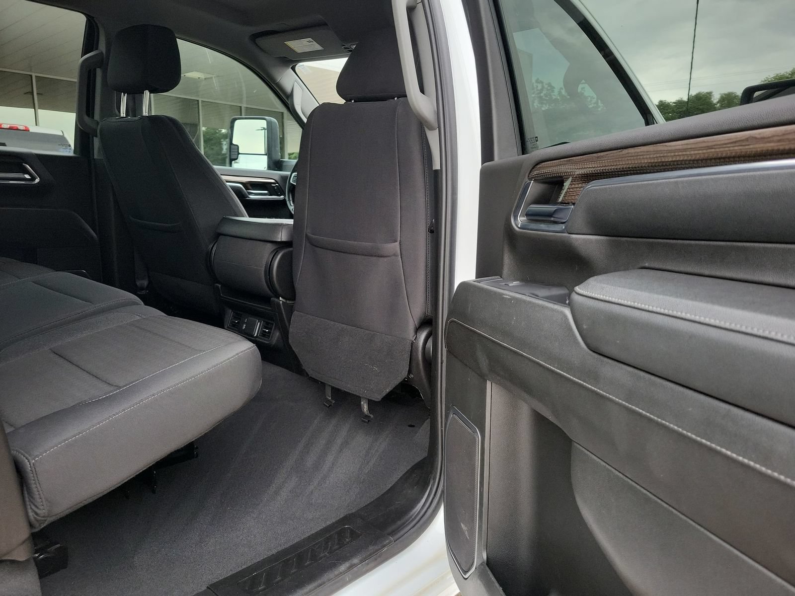 Certified 2024 Chevrolet Silverado 2500 LT AWD/4WD image 25
