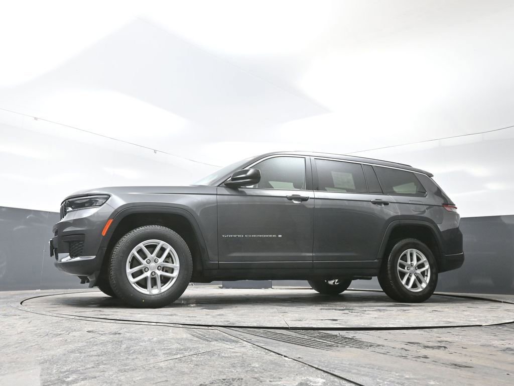 Used 2023 Jeep Grand Cherokee L Laredo image 55