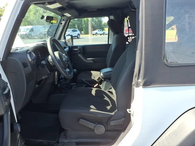 Used 2018 Jeep Wrangler Sport AWD/4WD image 4