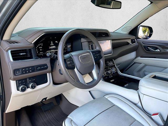 Used 2023 GMC Yukon Denali AWD/4WD image 14