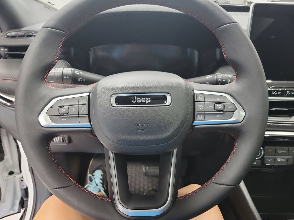New 2026 Jeep Compass Trailhawk w/ Sun, Sound & Navigation Group AWD/4WD image 14