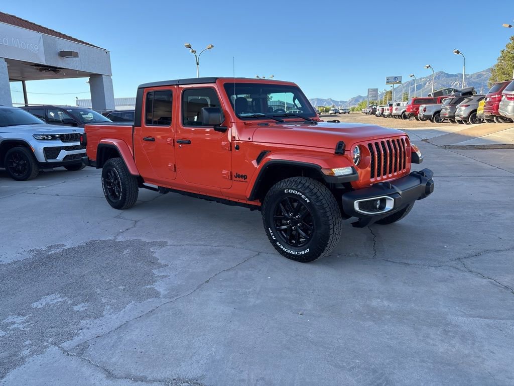 Used 2023 Jeep Gladiator Sport AWD/4WD image 3