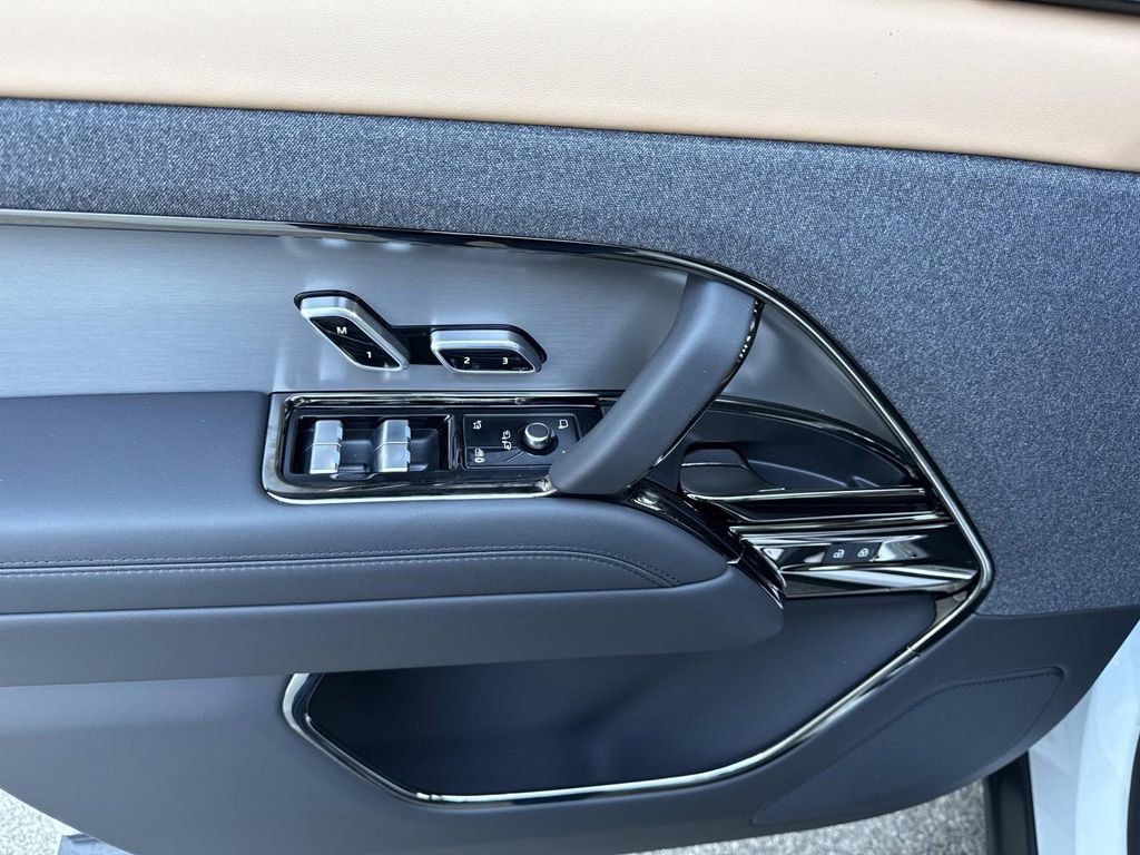 New 2026 Land Rover Range Rover Sport Dynamic SE AWD/4WD image 19