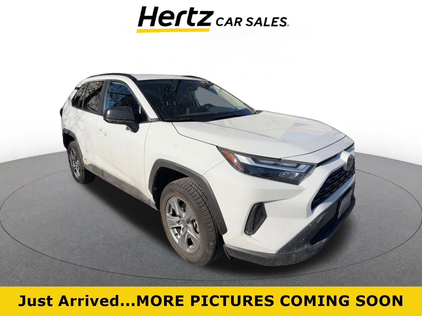 Used 2025 Toyota RAV4 LE image 1